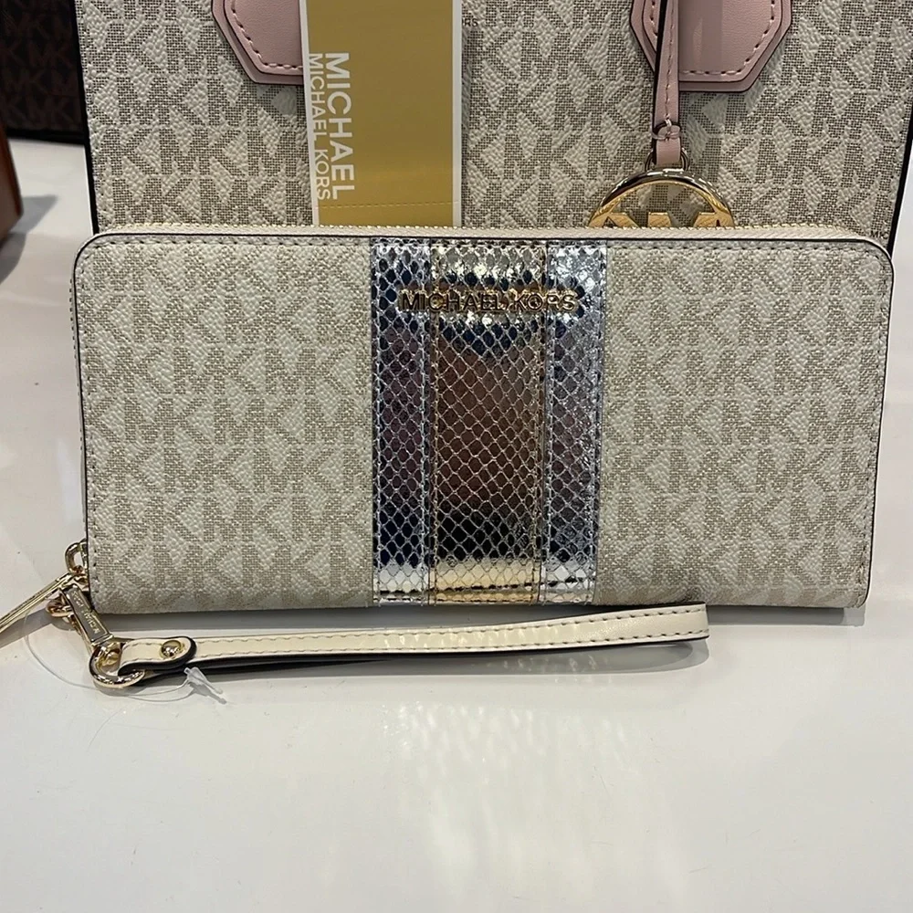 Michael Kors Jet Set Travel Large Signature Logo and Metallic Continental Wallet